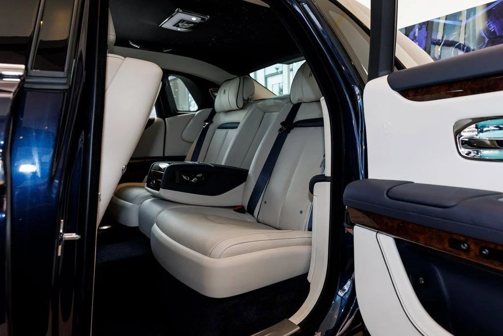 Used 2021 Midnight Sapphire Rolls-Royce  image 35