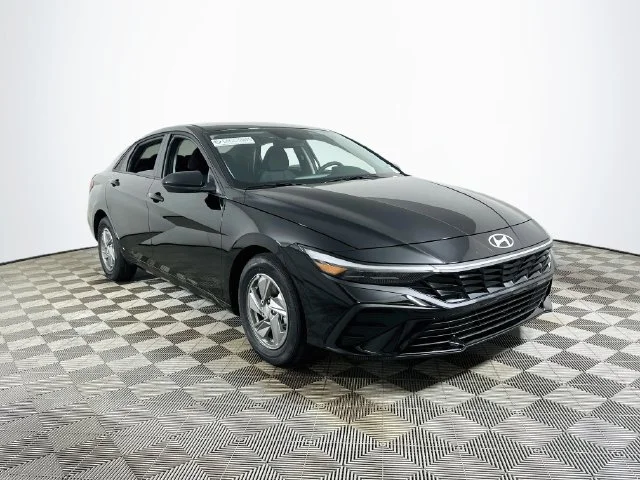 New 2026 Black Hyundai SE image 1