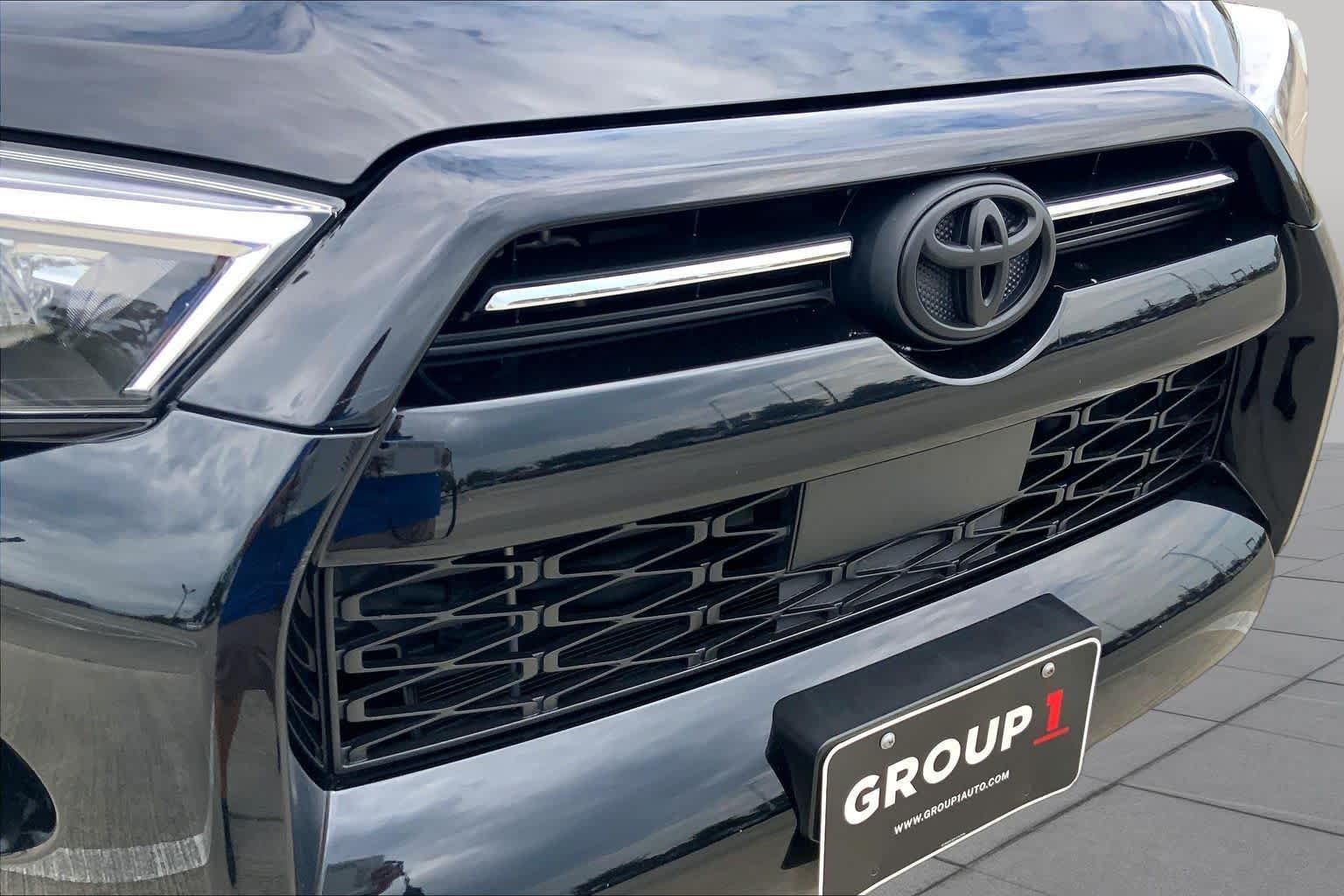 Used 2023 Midnight Black Metallic Toyota SR5 Premium image 29