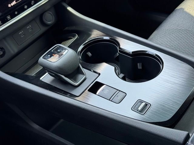 Used 2024 White Nissan SV image 30