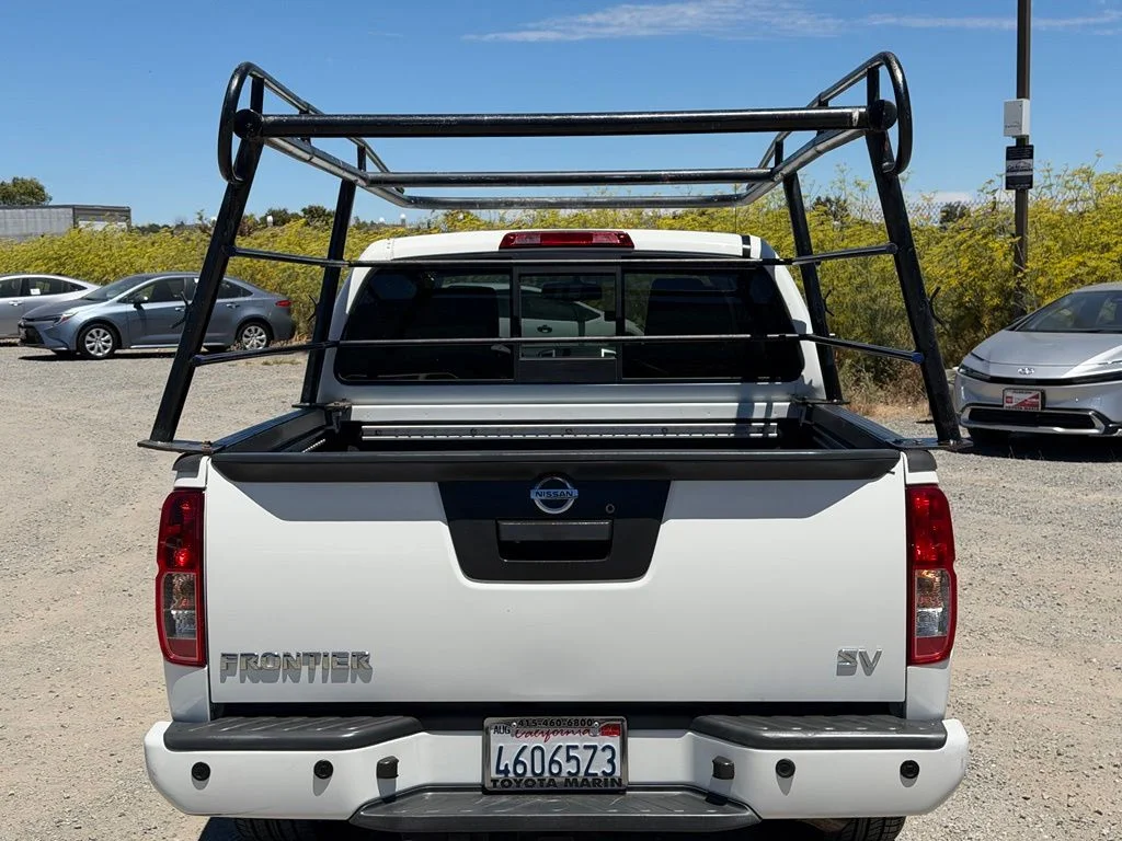 Used 2021 White Nissan SV image 18
