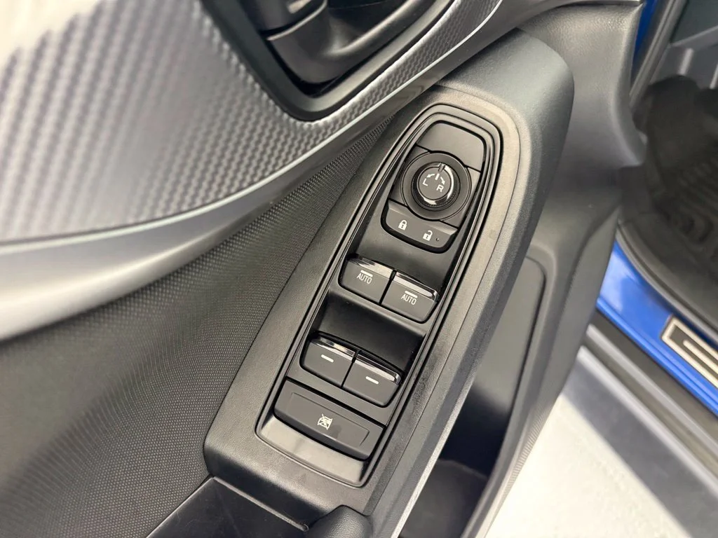 Used 2022 Blue Subaru Base image 24