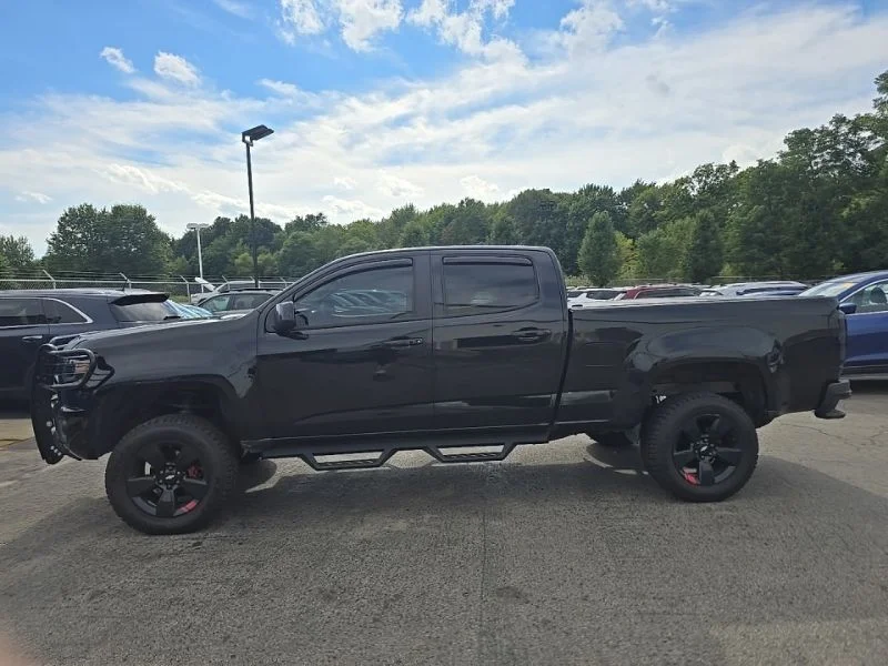 Used 2015 Black Chevrolet Z71 image 4