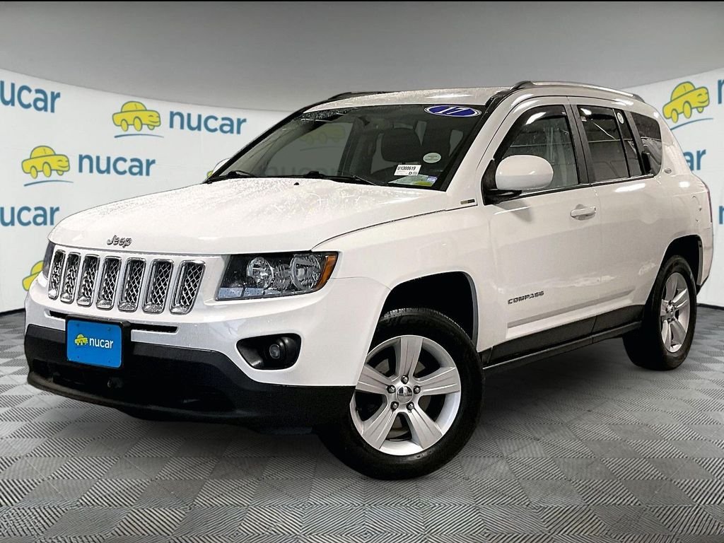 Used 2017 White Jeep Latitude image 2