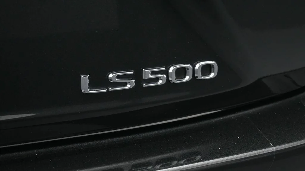 Used 2022 Black Lexus 500 Base image 21