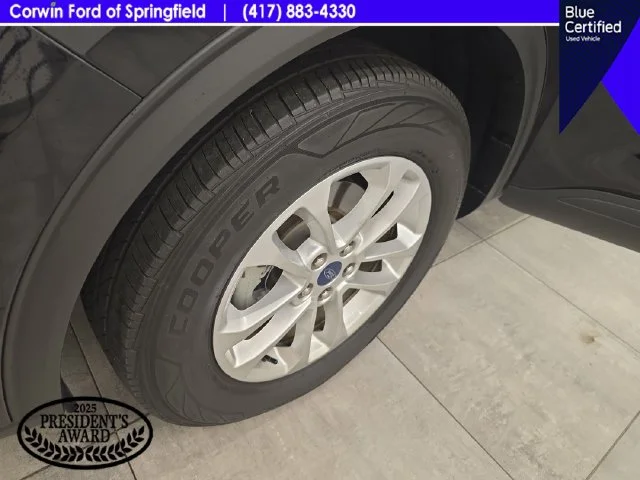 Certified Used 2022 Black Metallic Ford SE image 39