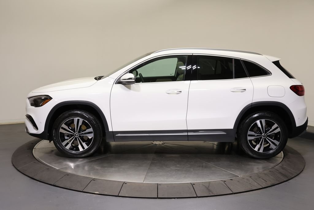 New 2026 Polar White Mercedes-Benz GLA 250 image 4