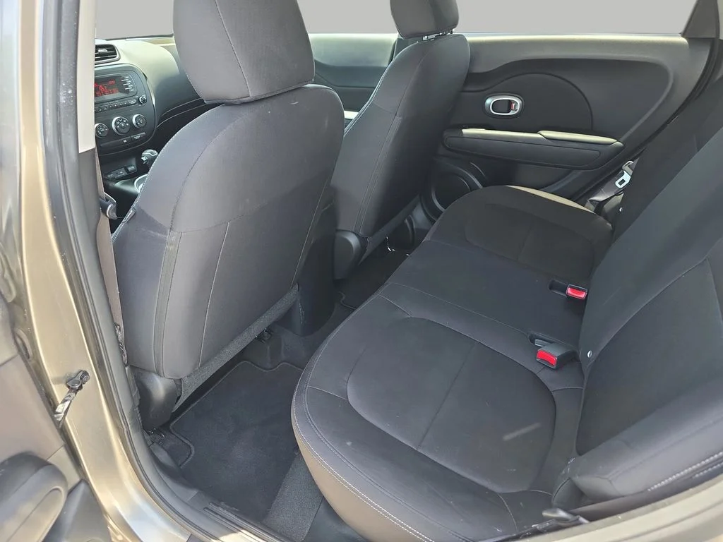 Used 2016 Titanium Gray Kia Base image 27