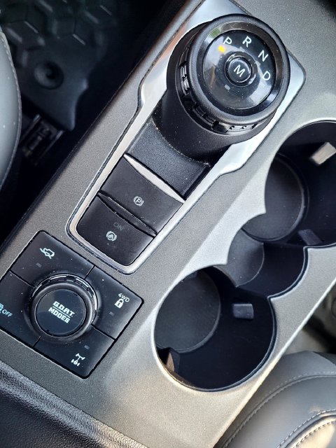 Used 2025 Gray Ford Badlands image 19