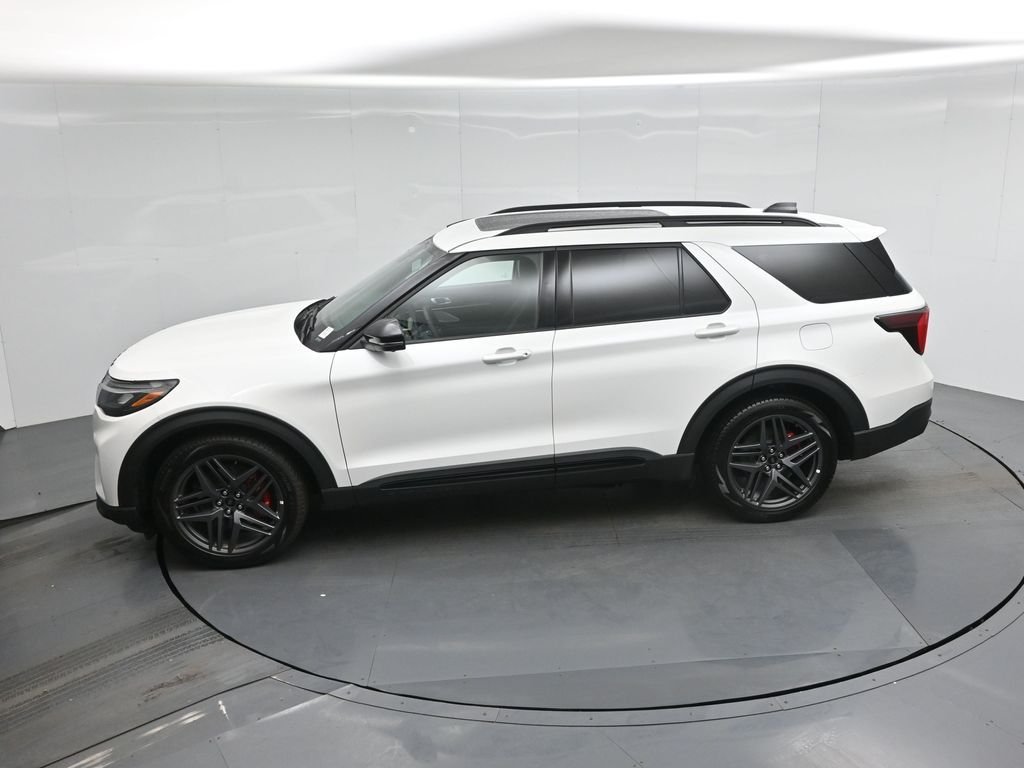 New 2026 Star White Metallic Tri-Coat Ford ST image 45