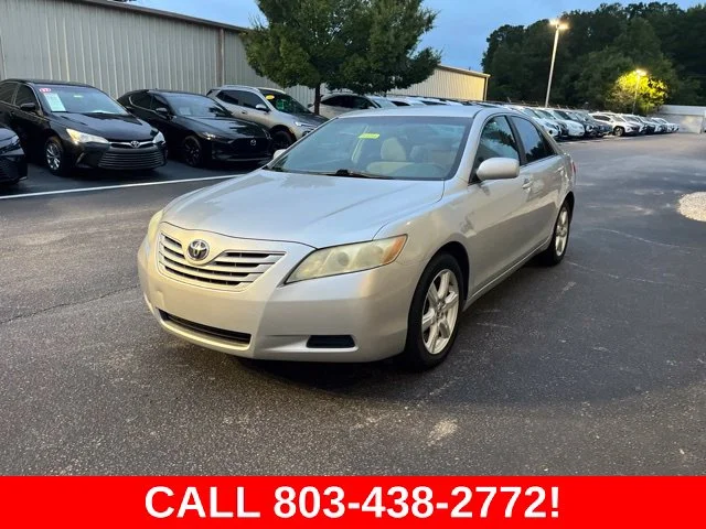 Used 2009 Silver Toyota  image 32
