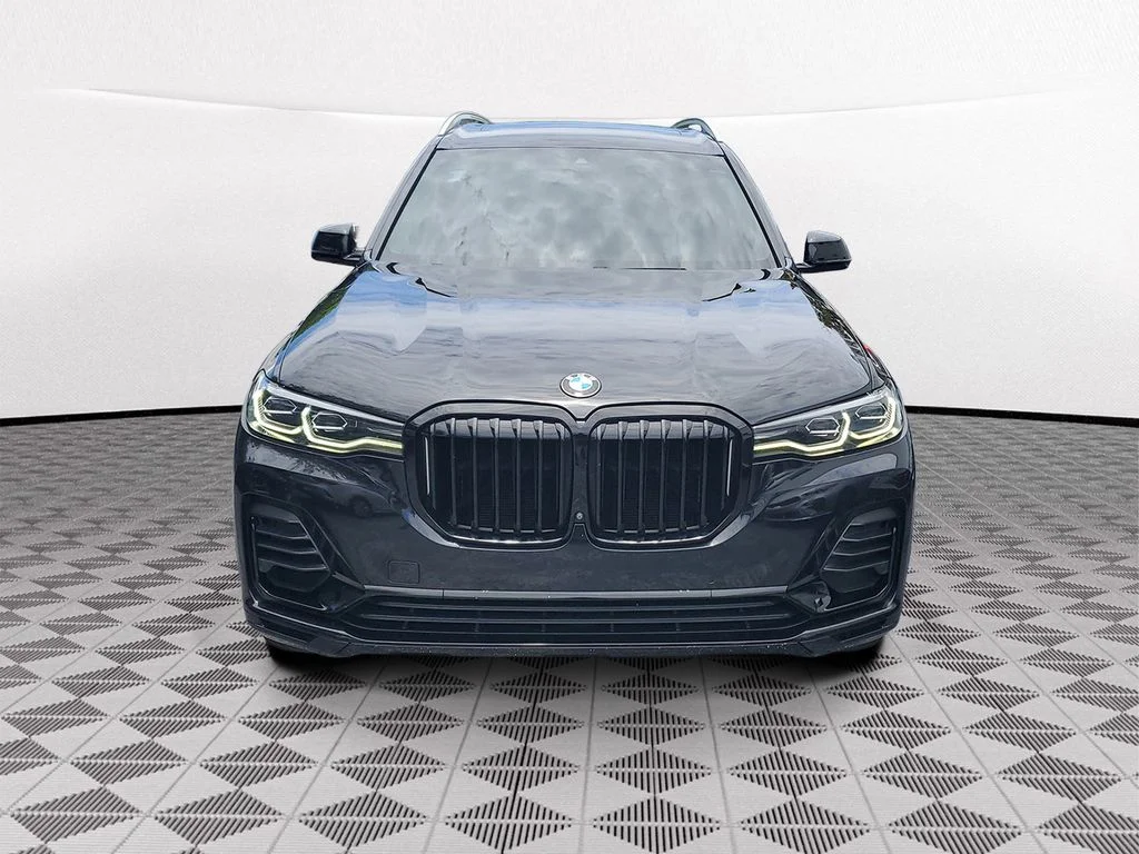 Used 2020 Black BMW xDrive40i image 2