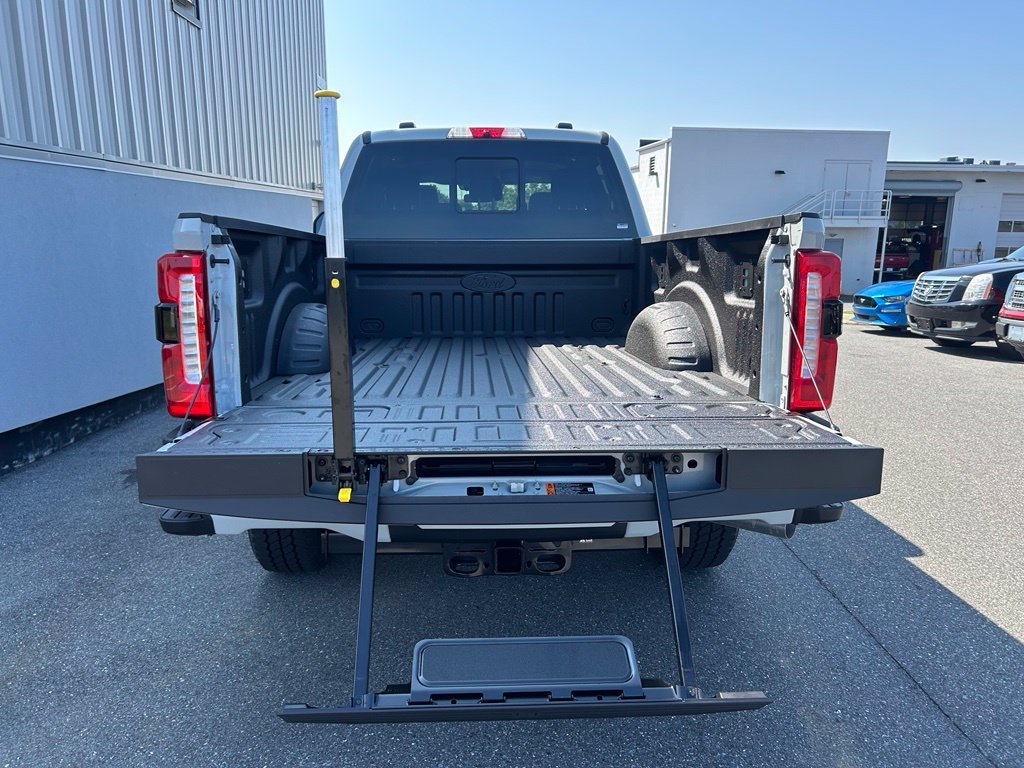 New 2026 Avalanche Ford F-250® Lariat® image 25