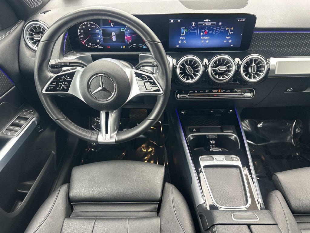Used 2025 Night Black Mercedes-Benz GLB 250 image 18