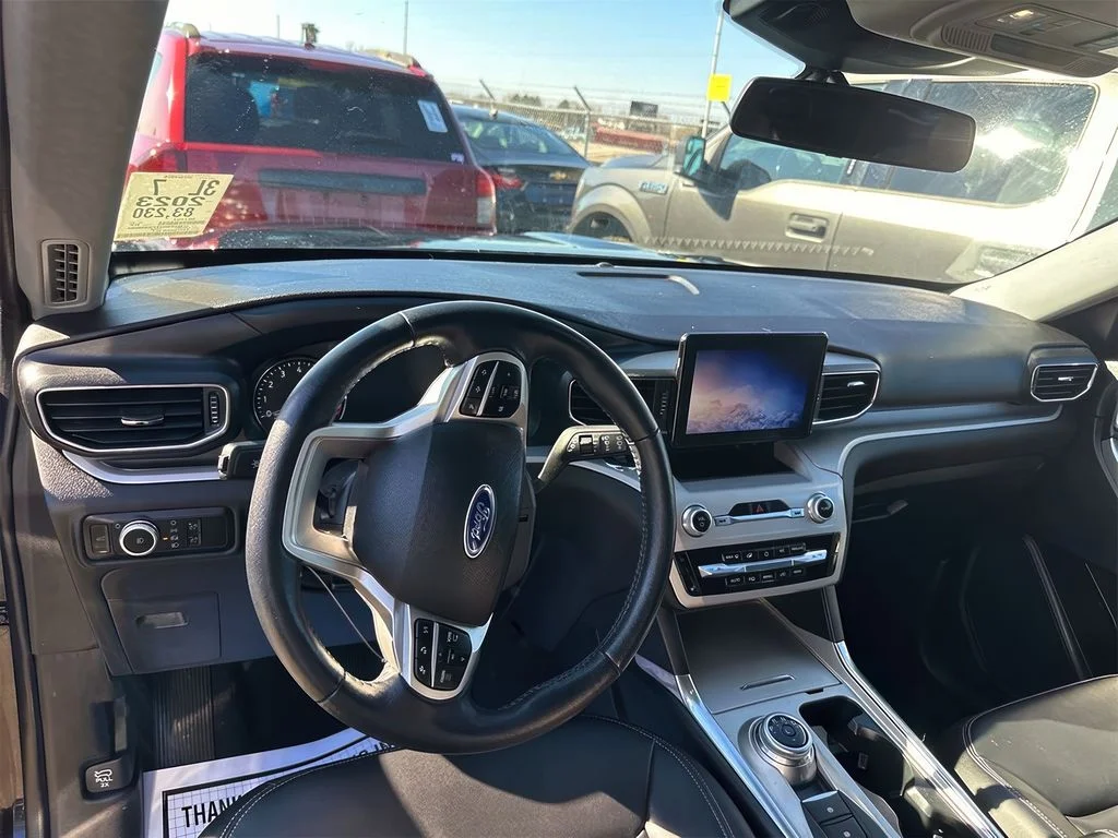 2023 Ford Explorer XLT - Photo 8