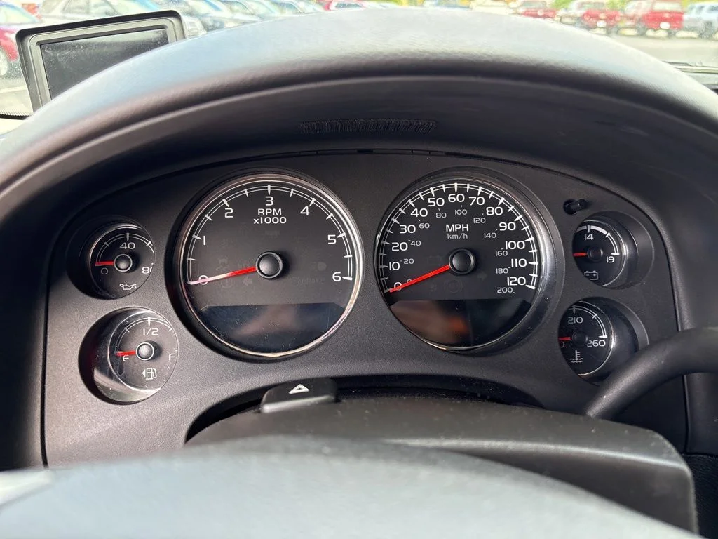 Used 2013 Silver Ice Metallic Chevrolet LT image 17