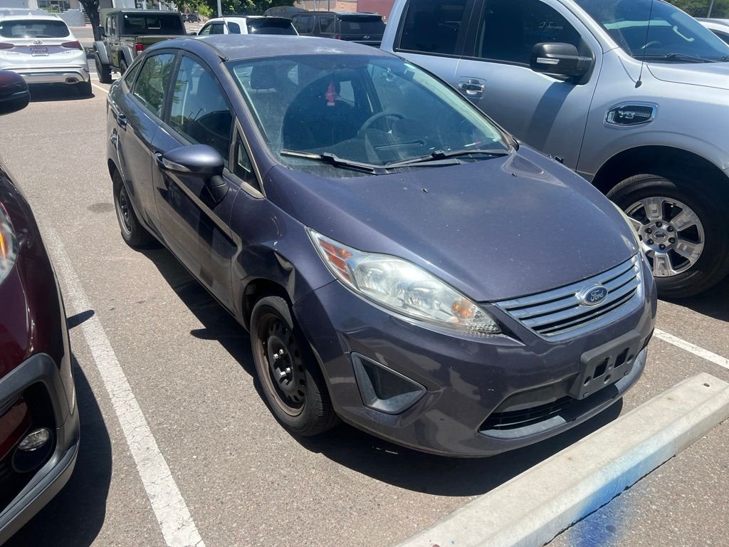 Used 2013 Purple Ford SE image 4