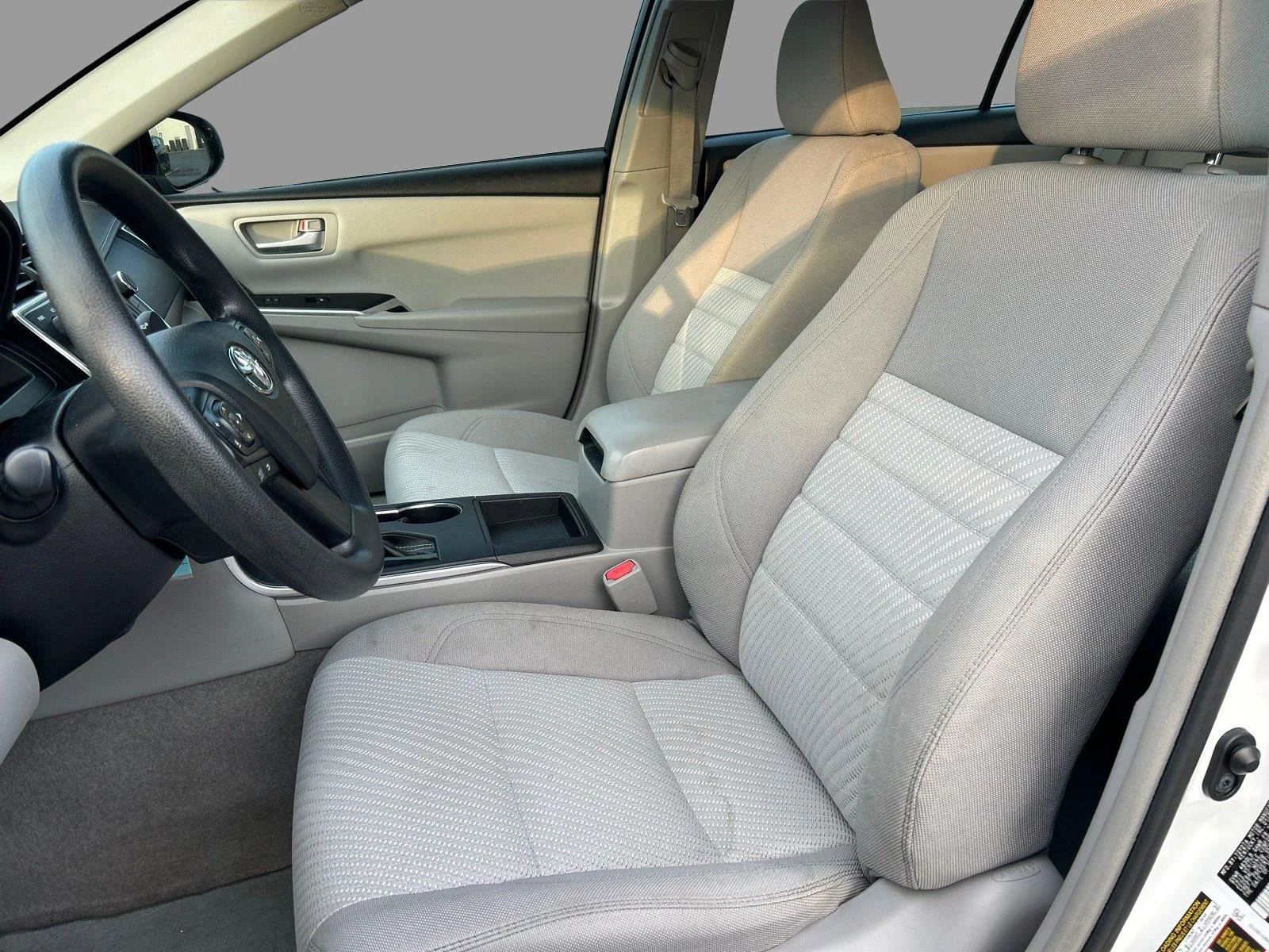 Used 2017 Super White Toyota XSE image 15