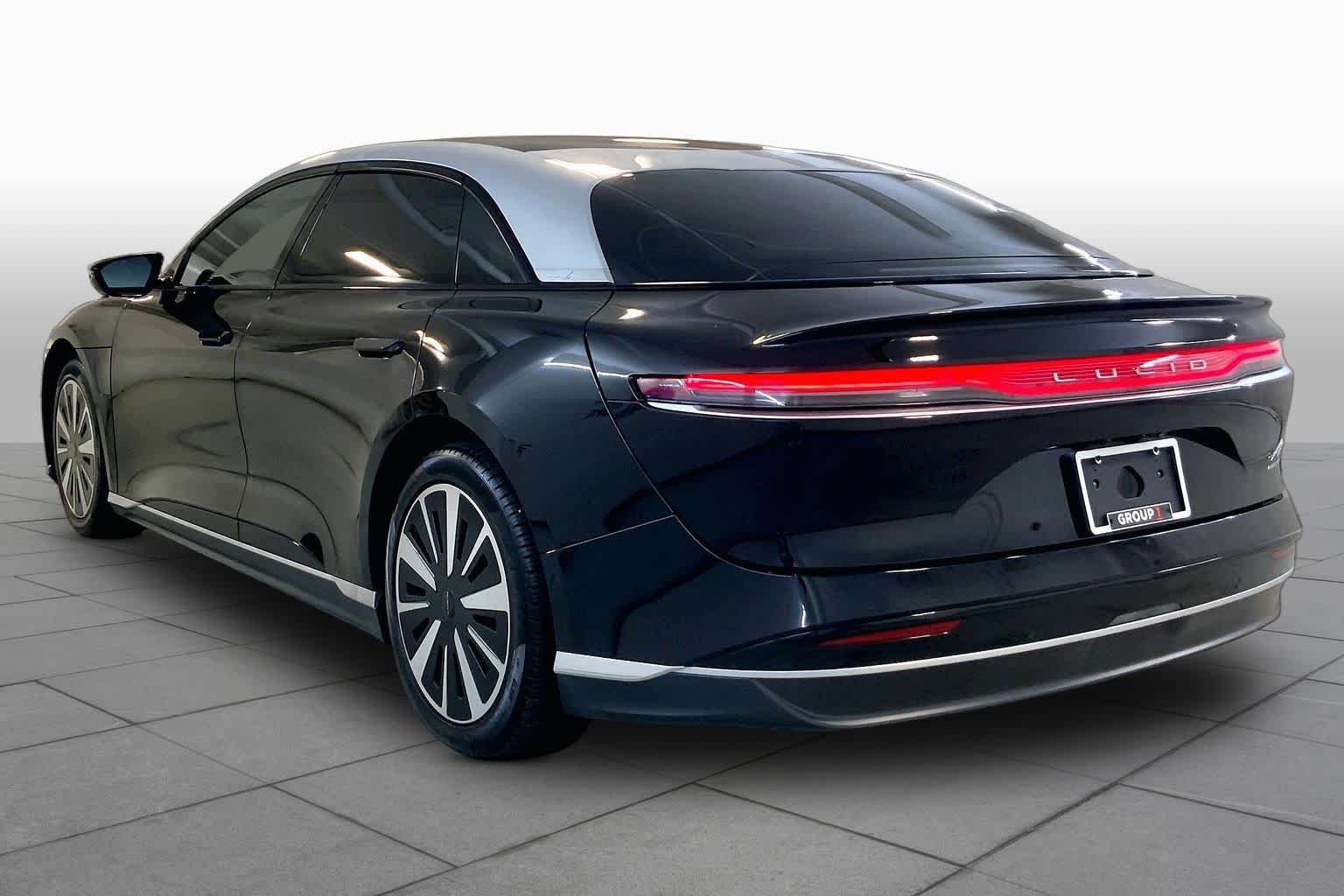 Used 2025 Quantum Grey Metallic Lucid Touring image 11