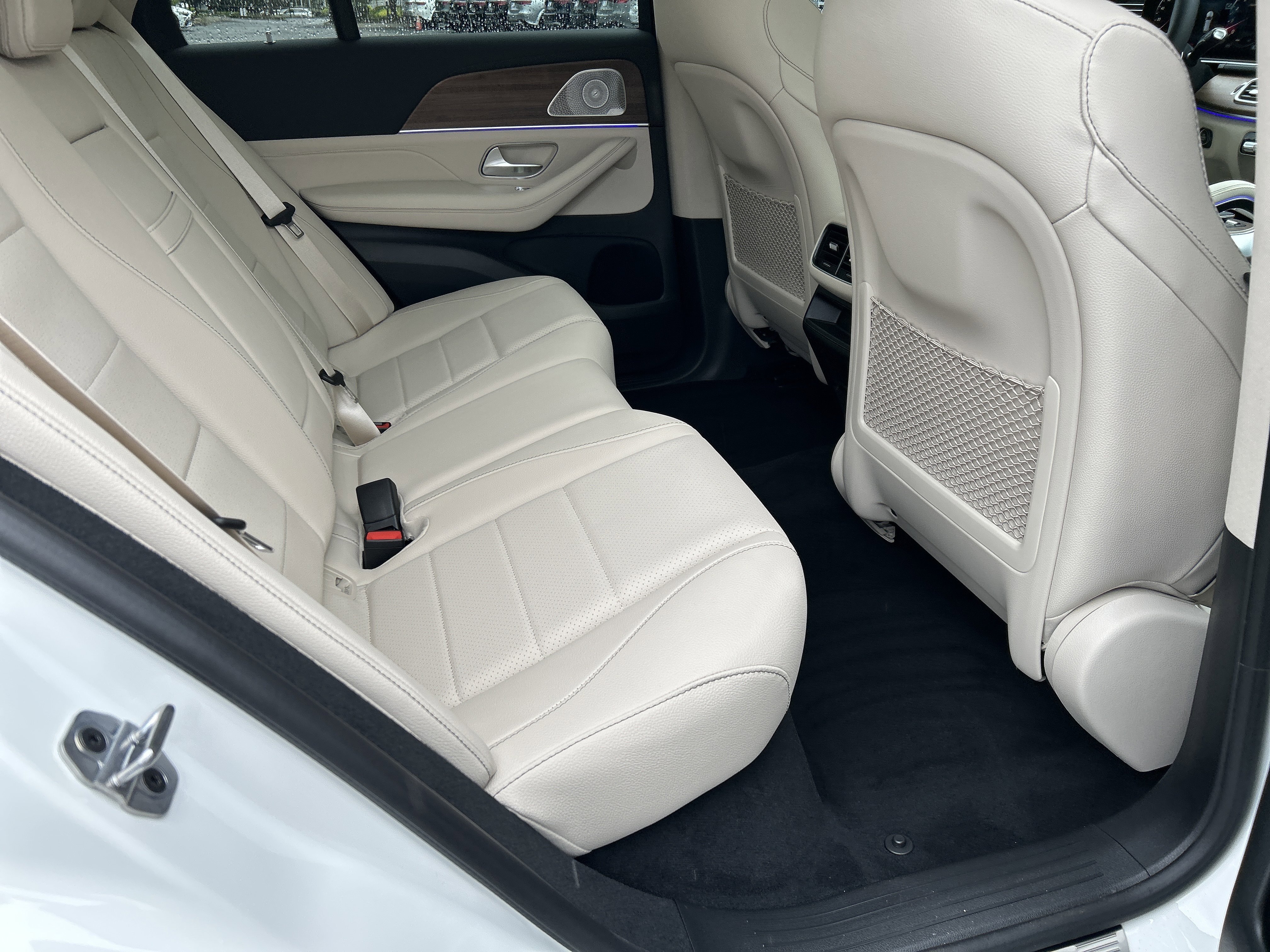 New 2026 Polar White Mercedes-Benz GLE 450 4MATIC® SUV image 39