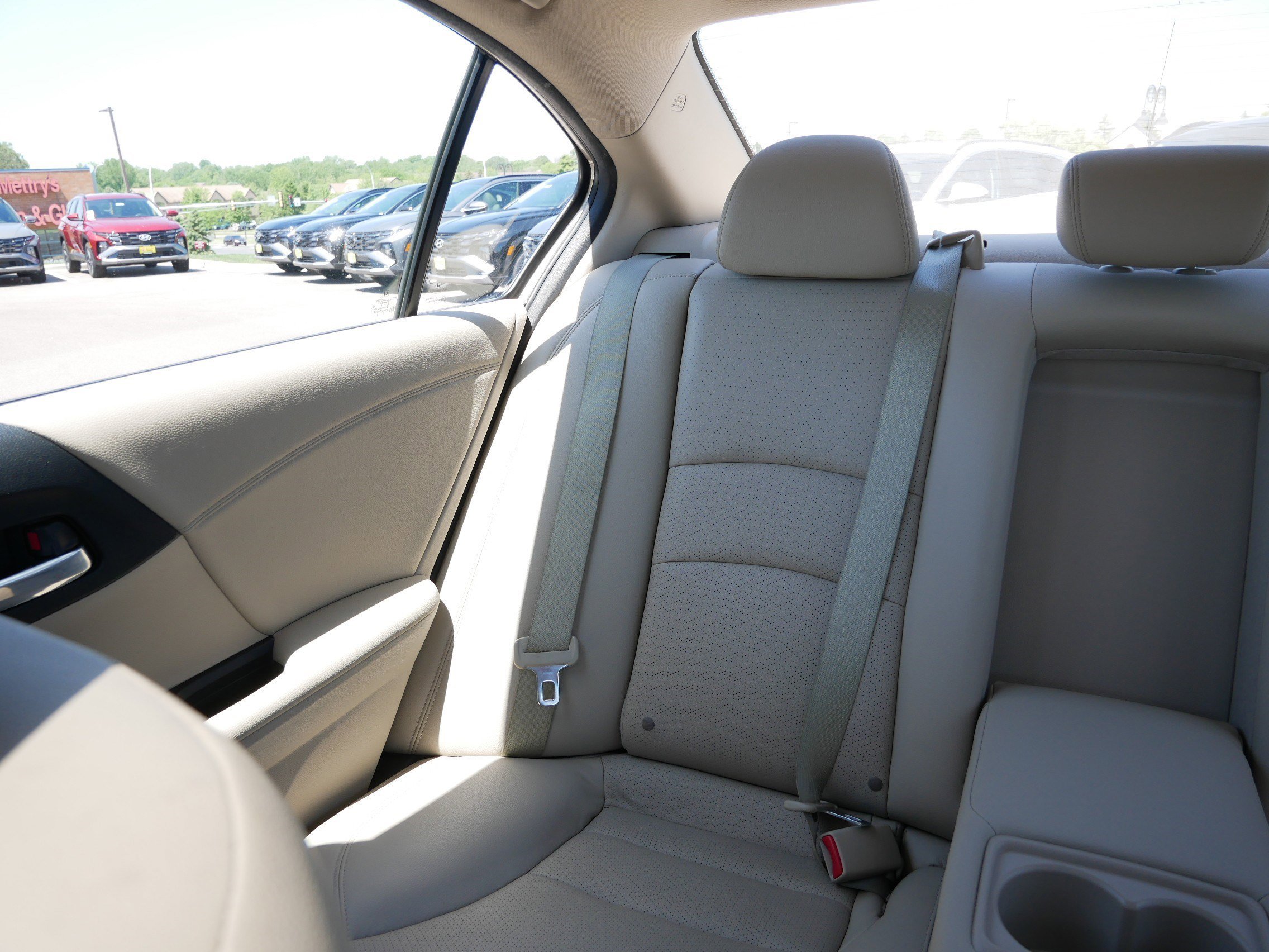 2015 Honda Accord EX-L - Photo 12