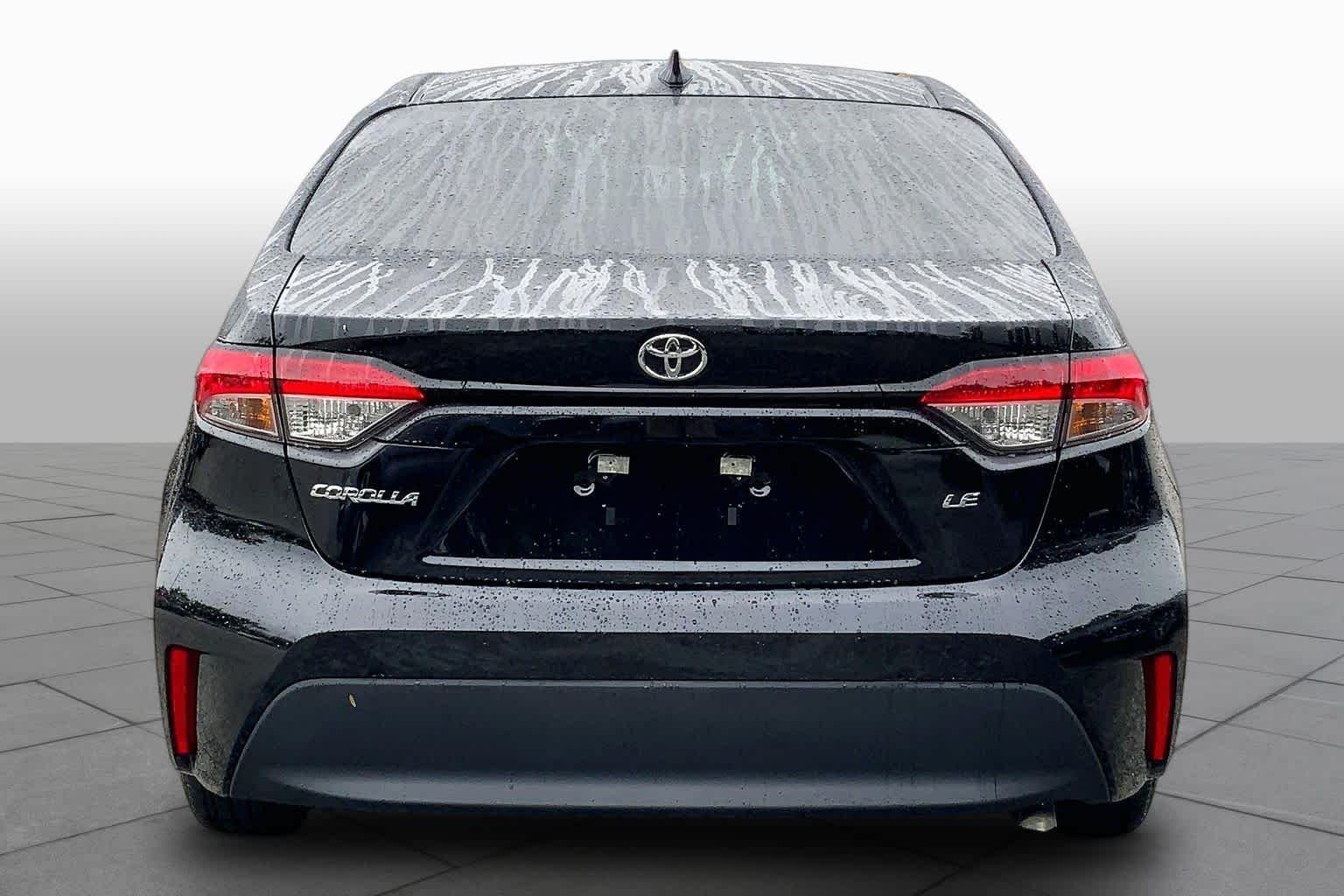Used 2025 Midnight Black Metallic Toyota LE image 5