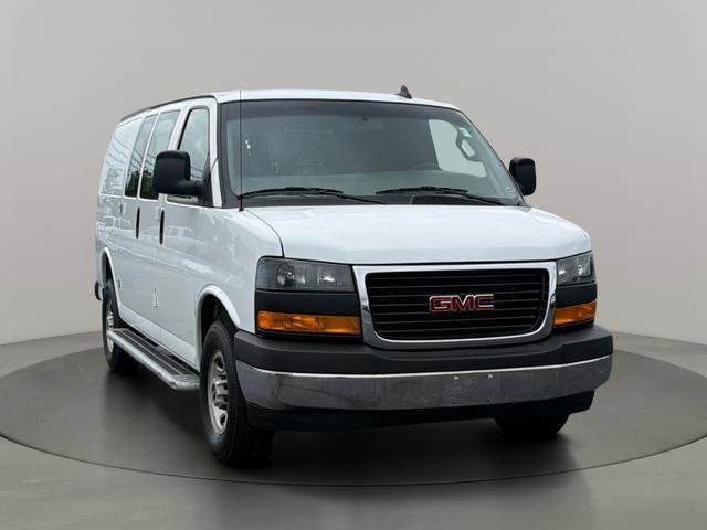 2023 GMC Savana 2500's photo