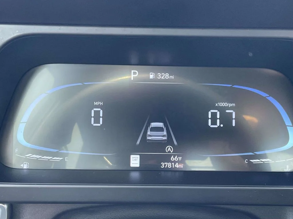 Certified Used 2024 Silver Hyundai SE image 21