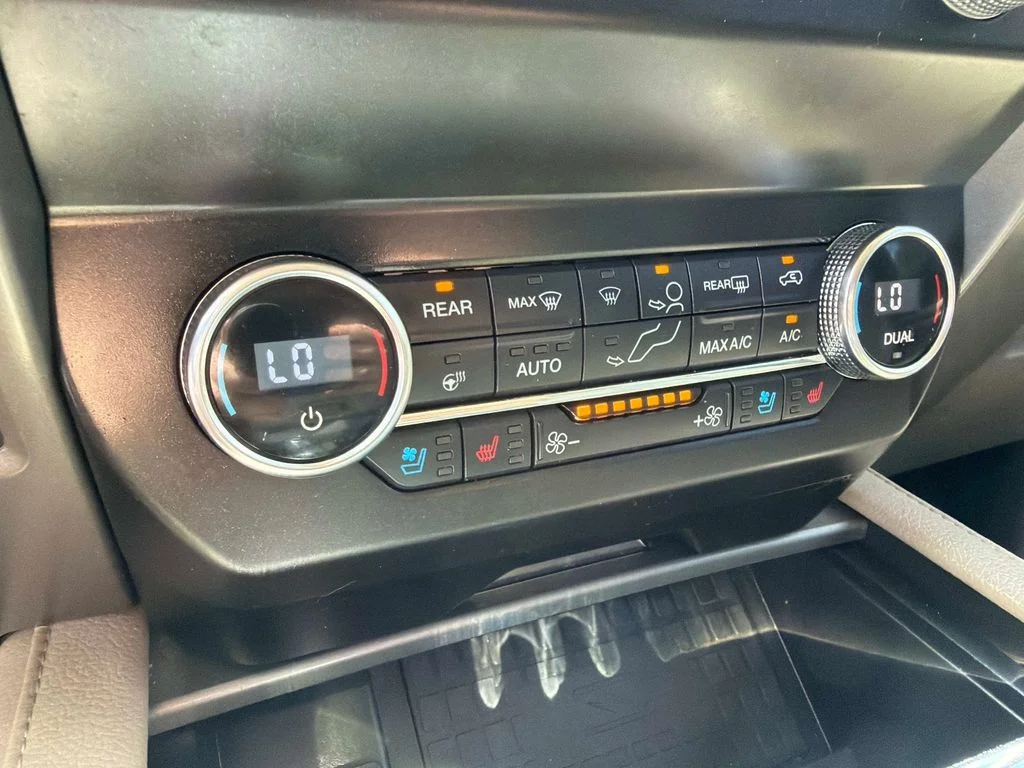 Used 2020 Red Ford XLT image 26