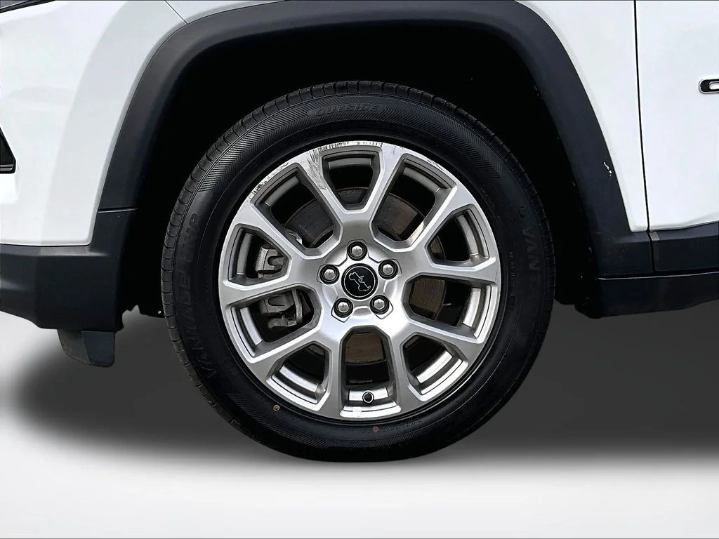 Used 2025 White Jeep Limited image 10