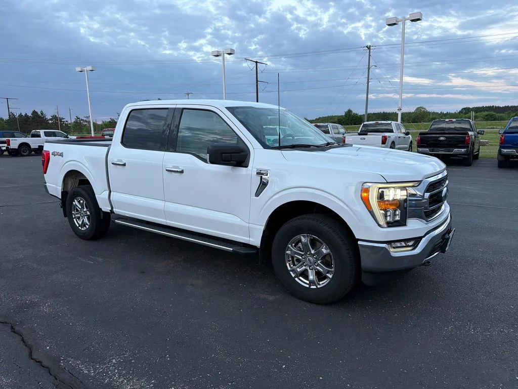 Used 2022 White Ford XLT image 7