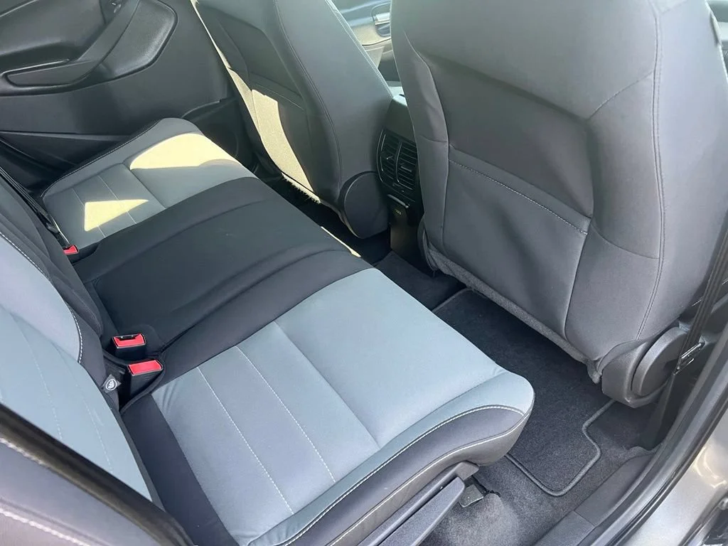 Used 2014 Sterling Gray Metall Ford SE image 9