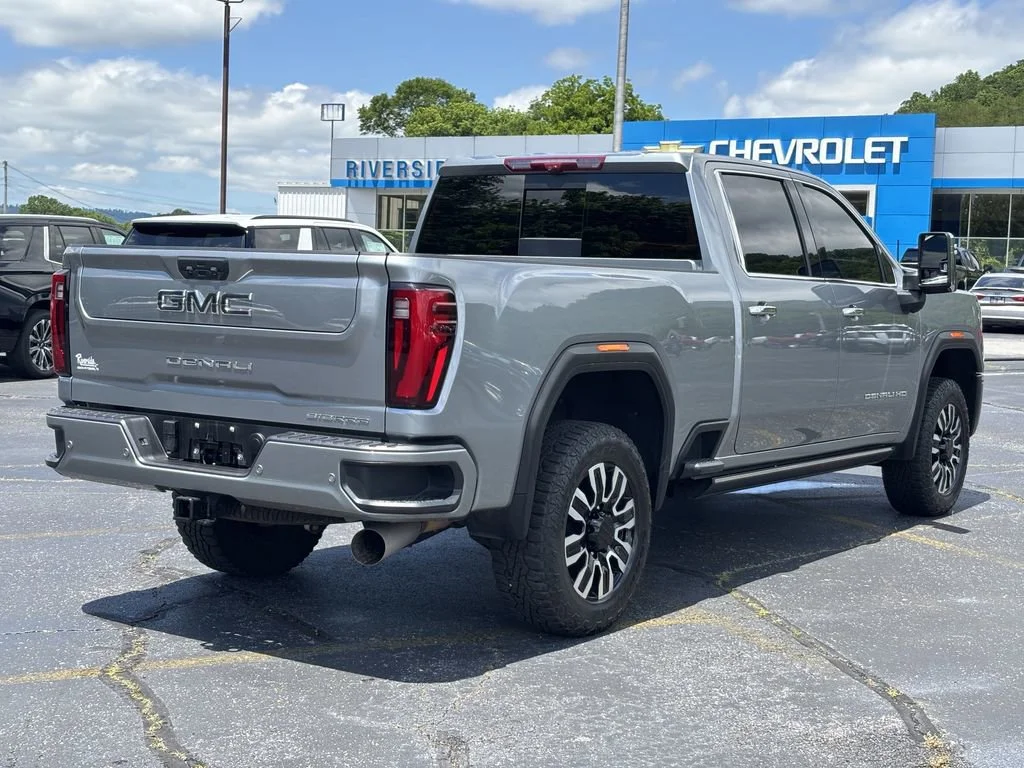 Used 2024 Sterling Metallic GMC Denali Ultimate image 9