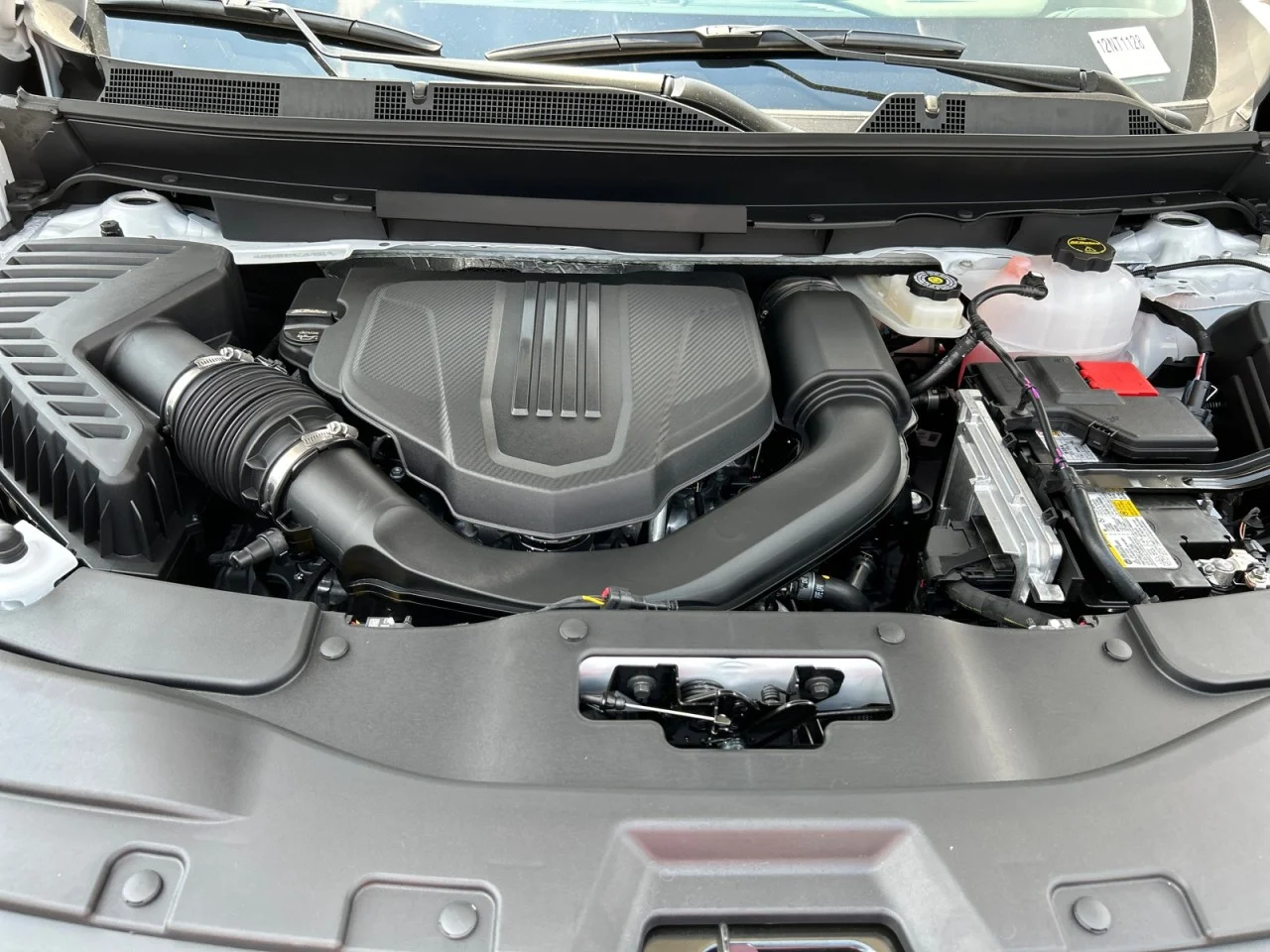New 2026 Summit White GMC Elevation image 8
