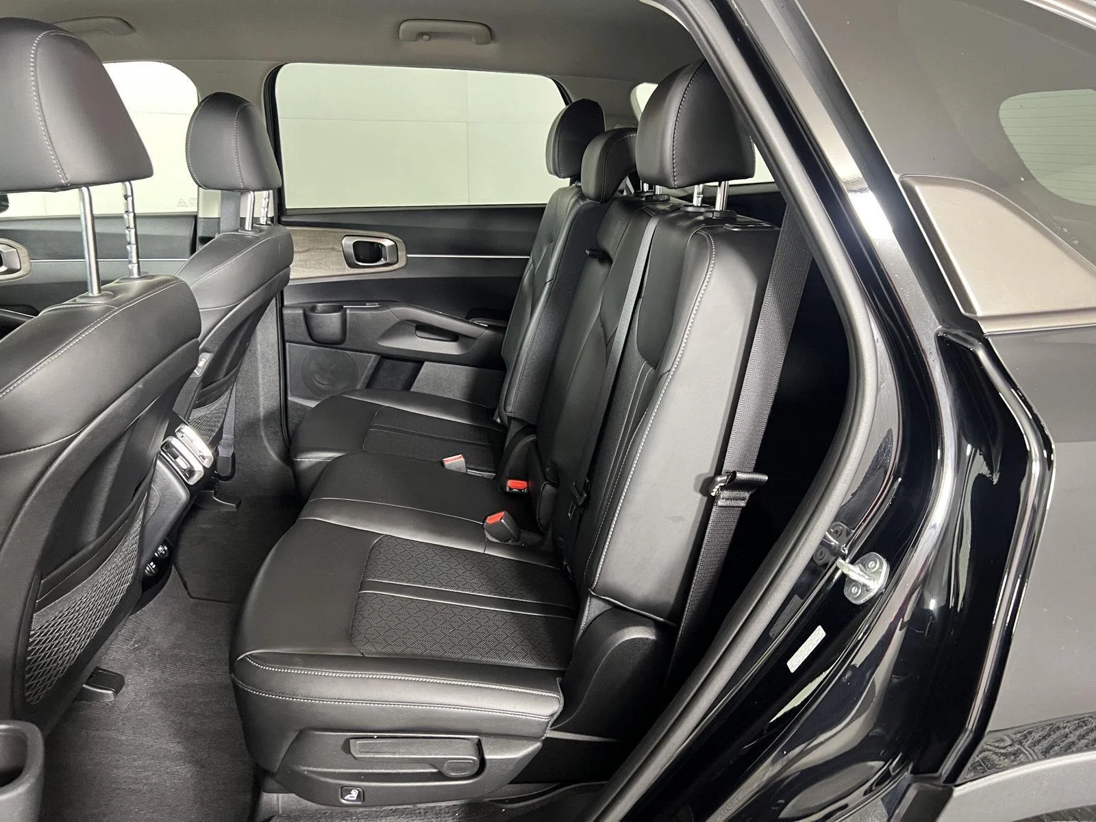 Used 2023 Ebony Black Kia X-Line S image 23
