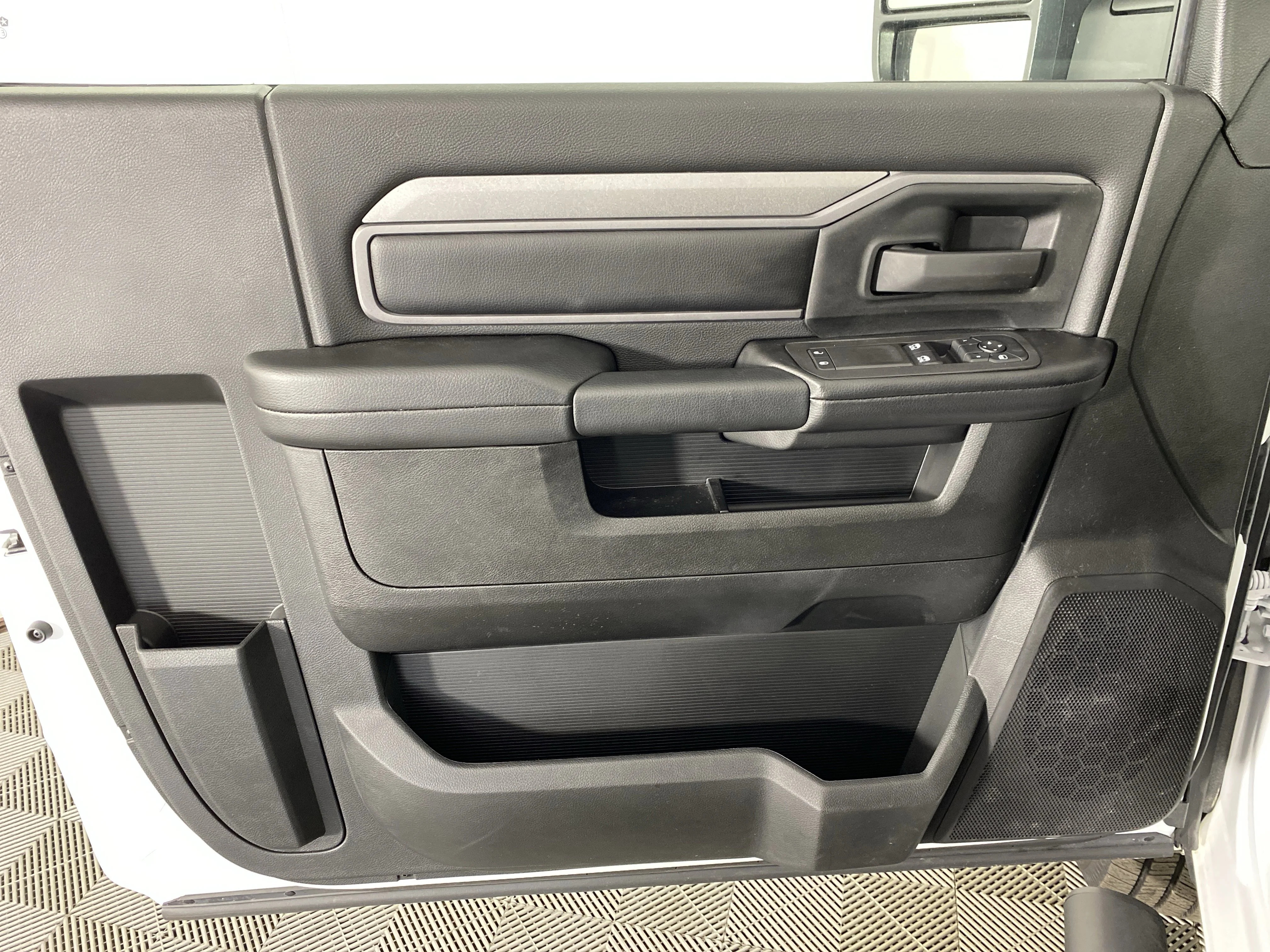 2026 RAM 2500 Tradesman - Photo 11