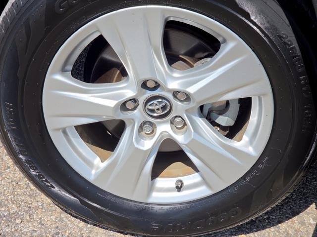 Certified Used 2020 MIDNIGHT BLACK METAL Toyota  image 17
