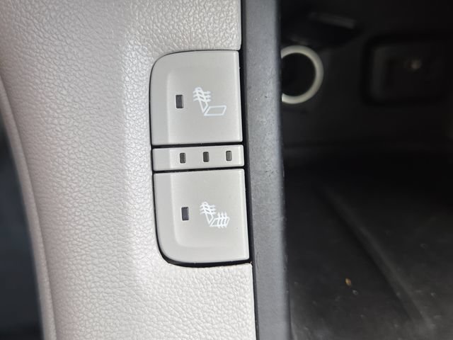 Used 2017 WHITE FROST TRICOAT GMC SLT image 15
