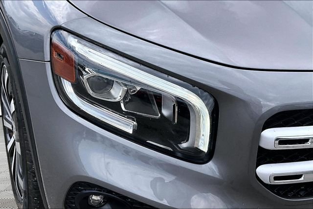 Used 2020  Mercedes-Benz GLB 250 image 31