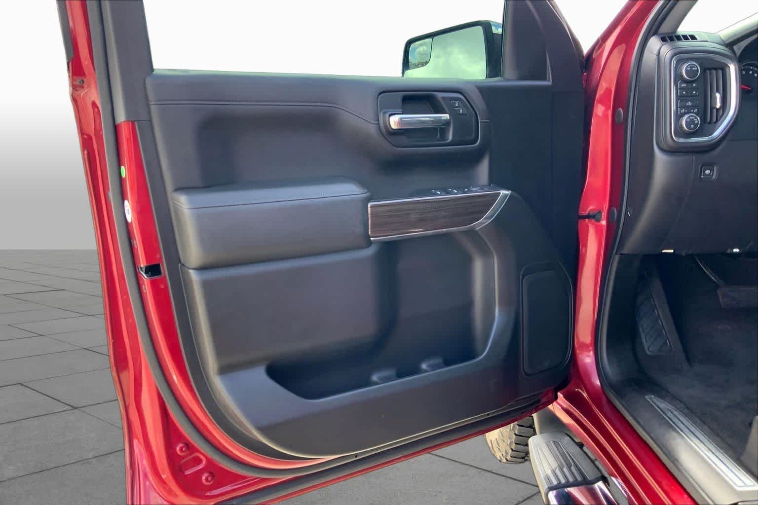 Used 2020 Cajun Red Tintcoat Chevrolet LT image 21