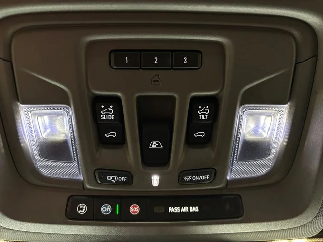 Used 2025 Silver GMC Elevation image 23