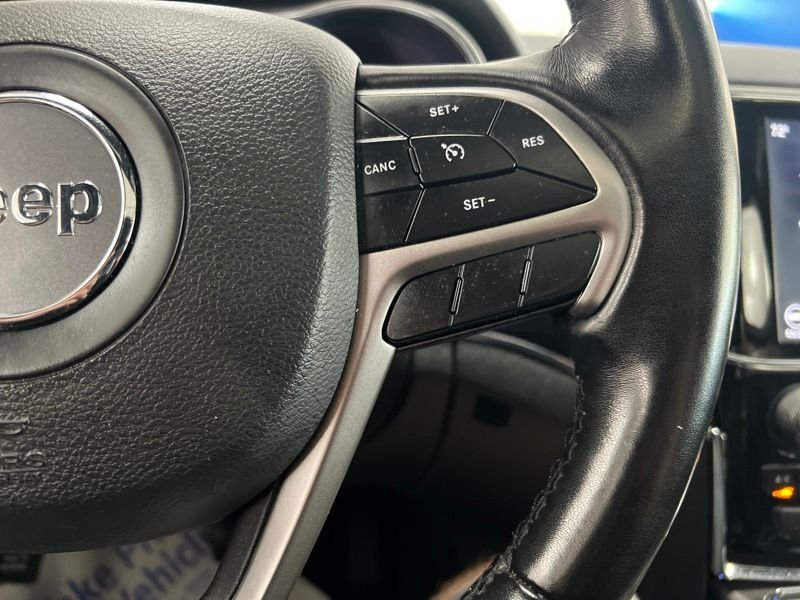 Used 2020 White Jeep Limited image 24