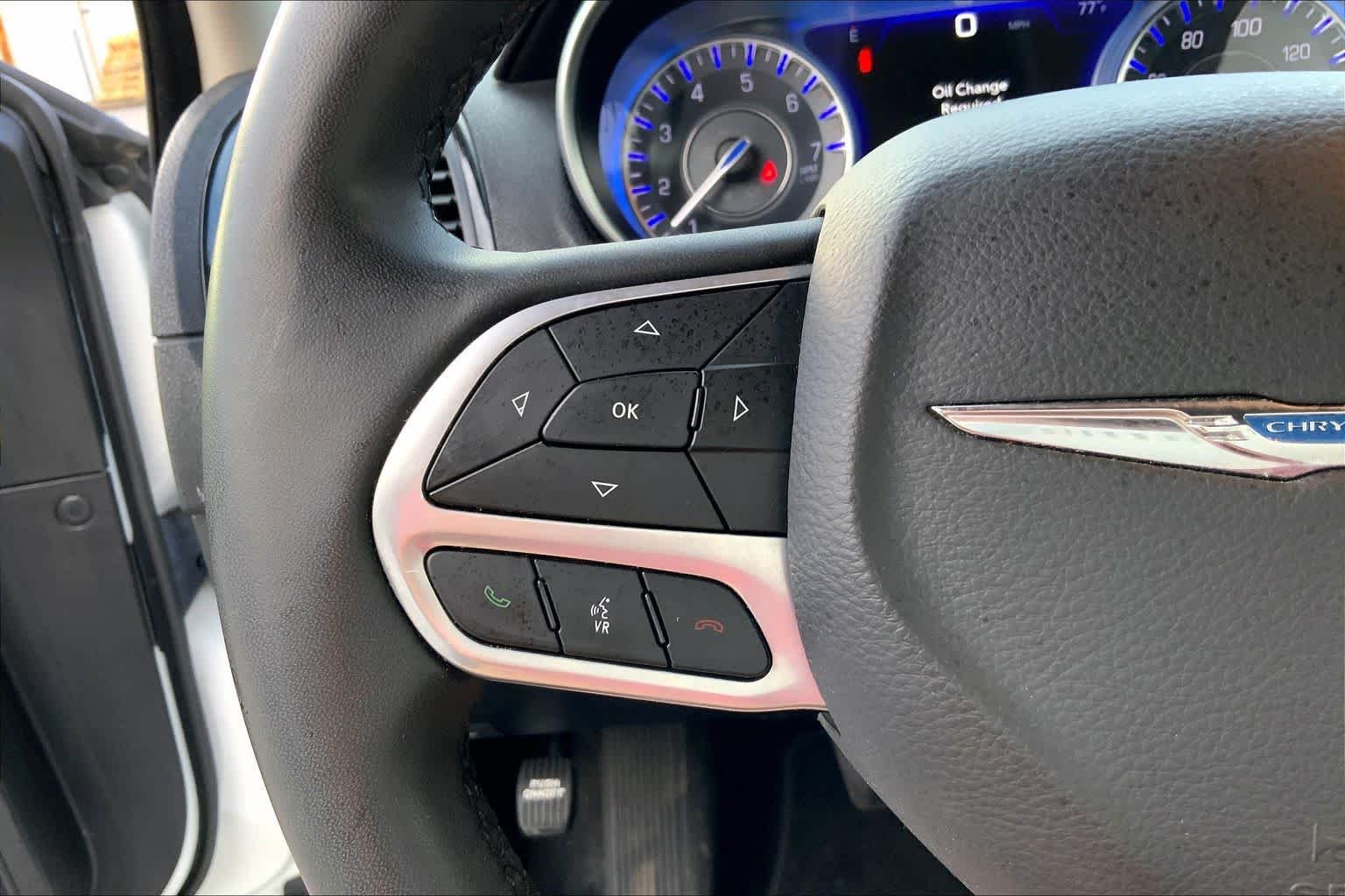 Used 2023 Bright White Clearcoat Chrysler Touring L image 23