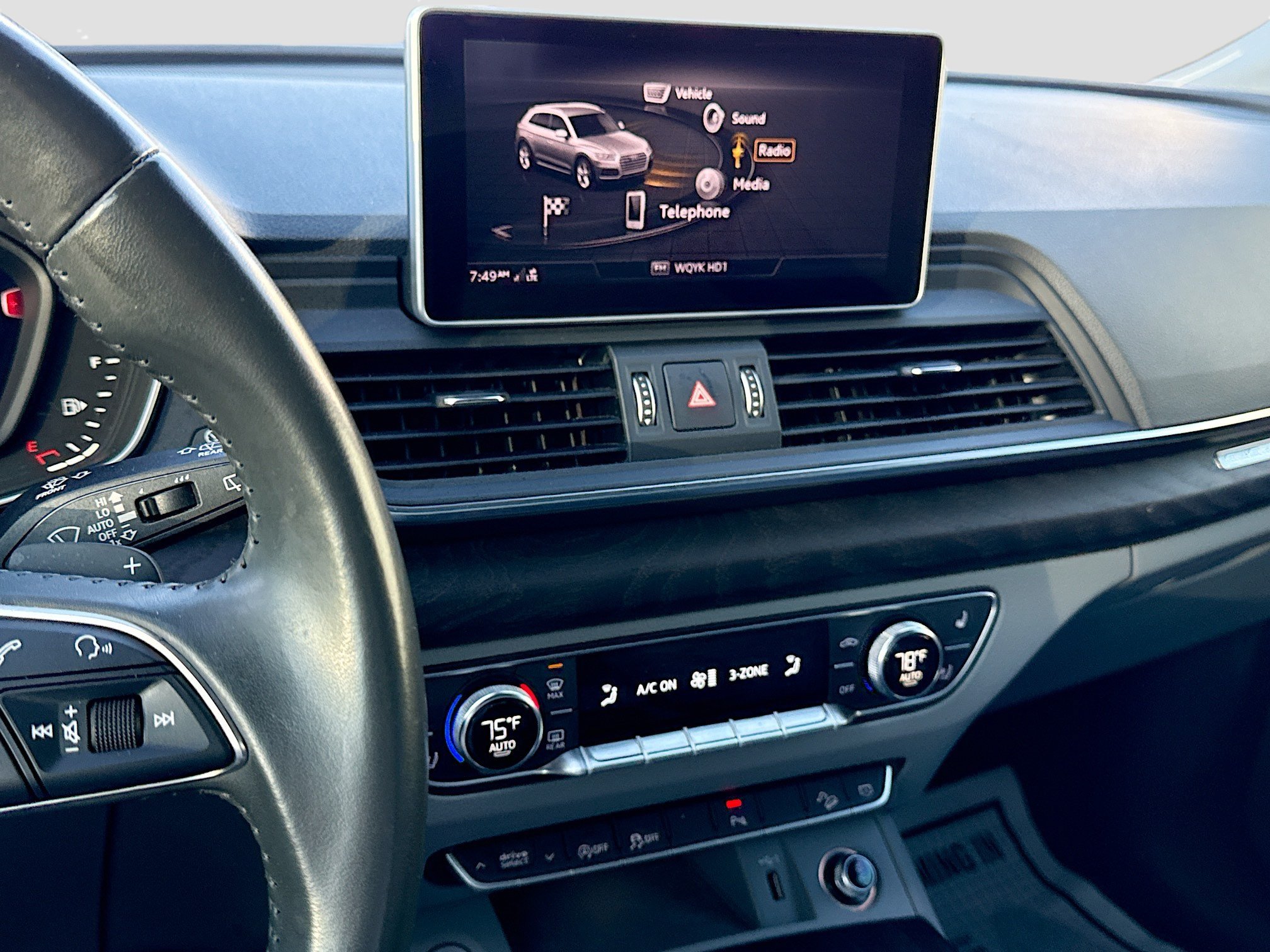 Used 2020 Navarra Blue Metallic Audi Premium Plus image 27