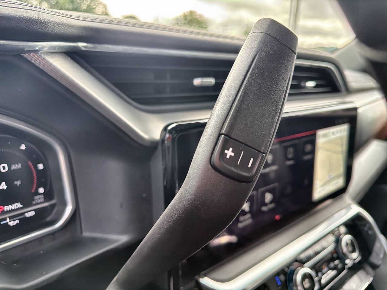 Used 2024 Onyx Black GMC Denali image 14