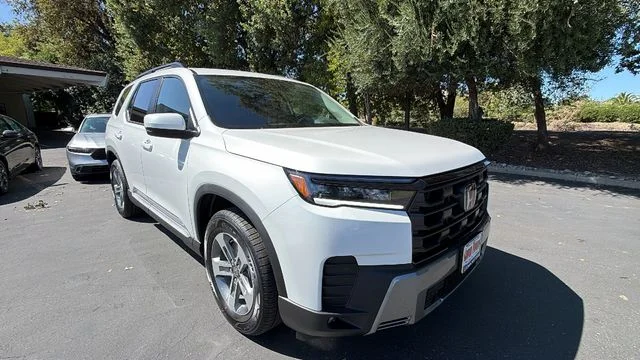 New 2026 Platinum White Pearl Honda 2WD EX-L image 2