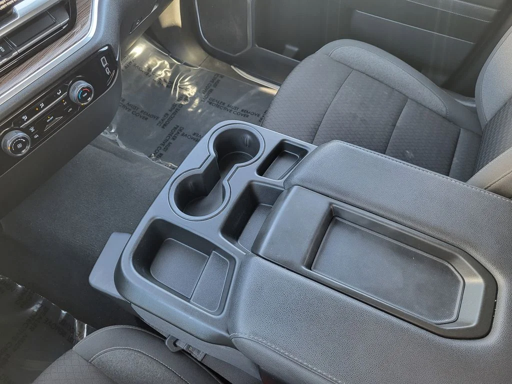 Used 2024 Summit White Chevrolet LT image 16
