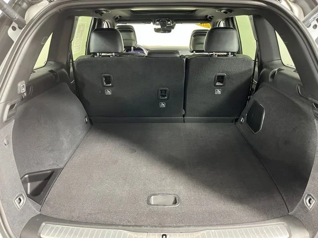 Used 2023 White Jeep Summit image 43