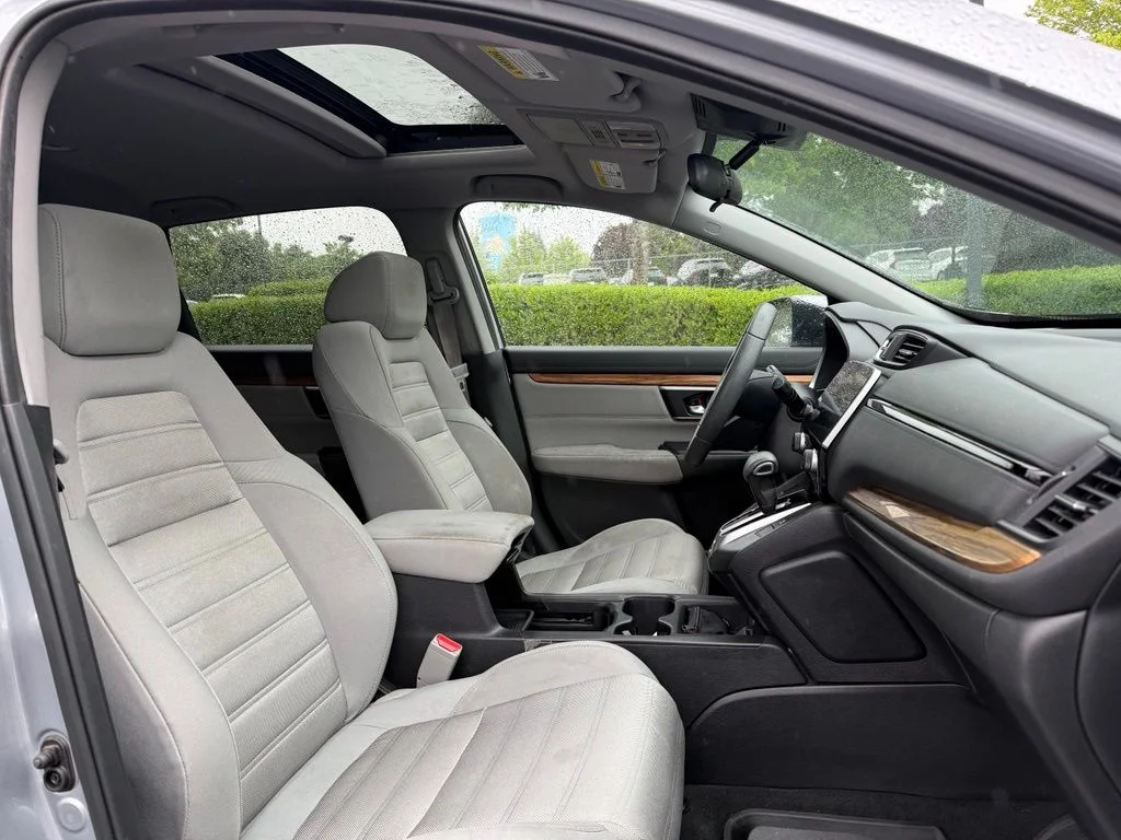 Used 2017 Lunar Silver Metallic Honda EX image 26