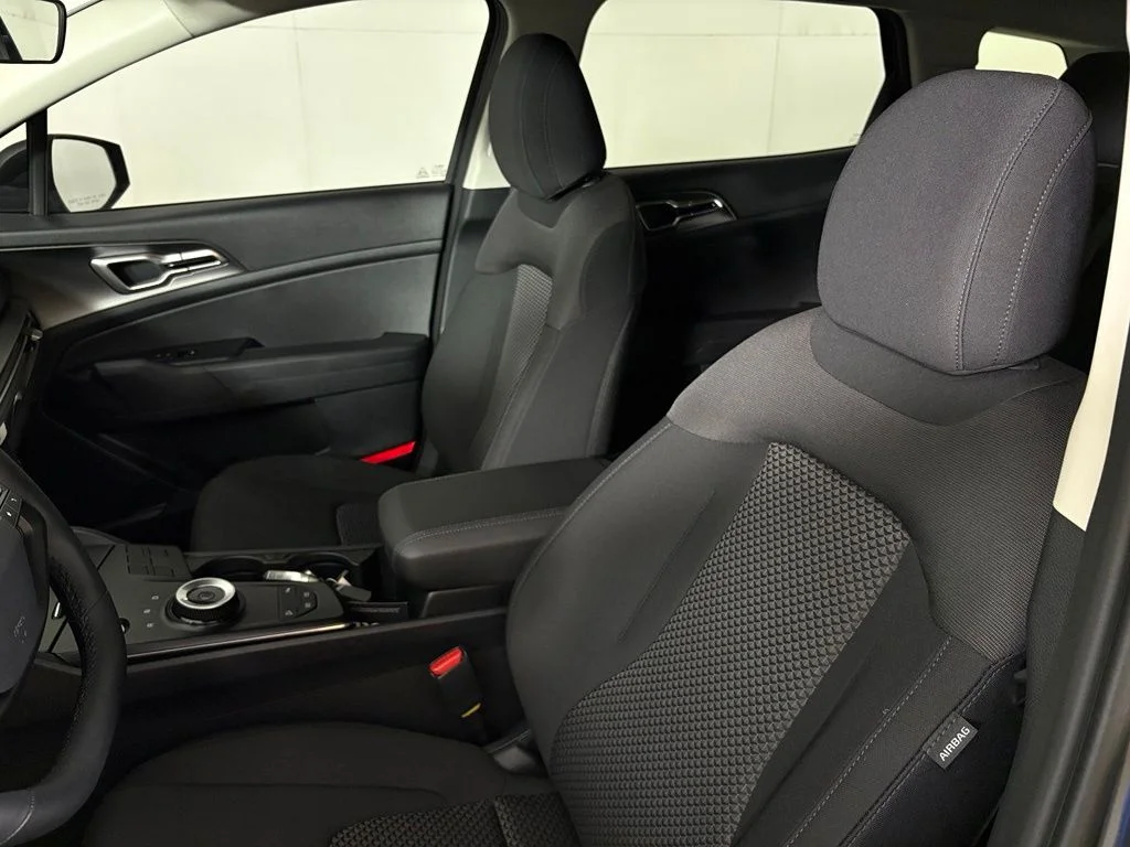 New 2027 Gravity Gray Kia LX image 17